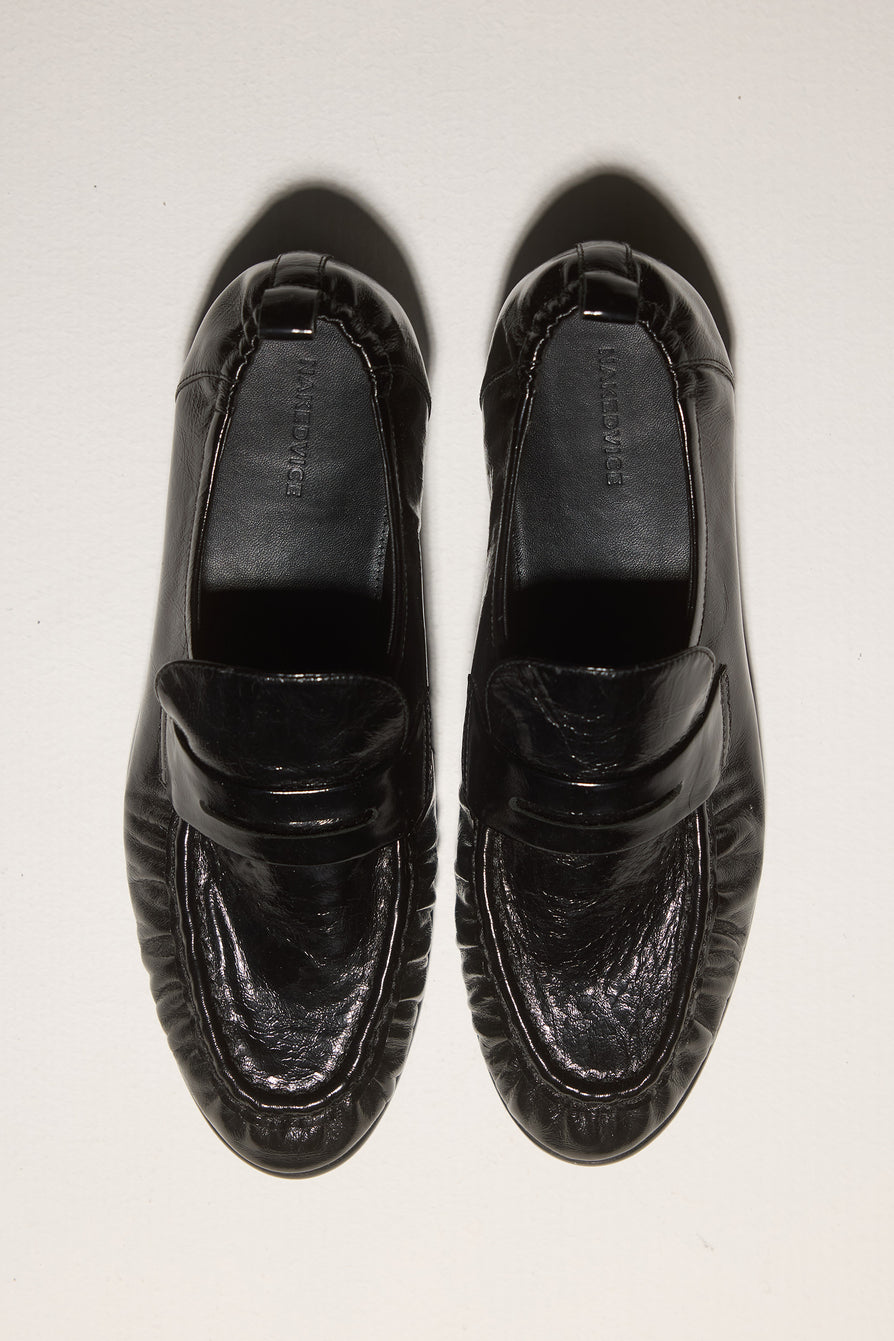 THE CAMDEN BLACK LOAFER | campaign