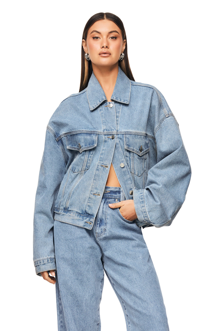 THE MAXWELL BLUE JACKET | model