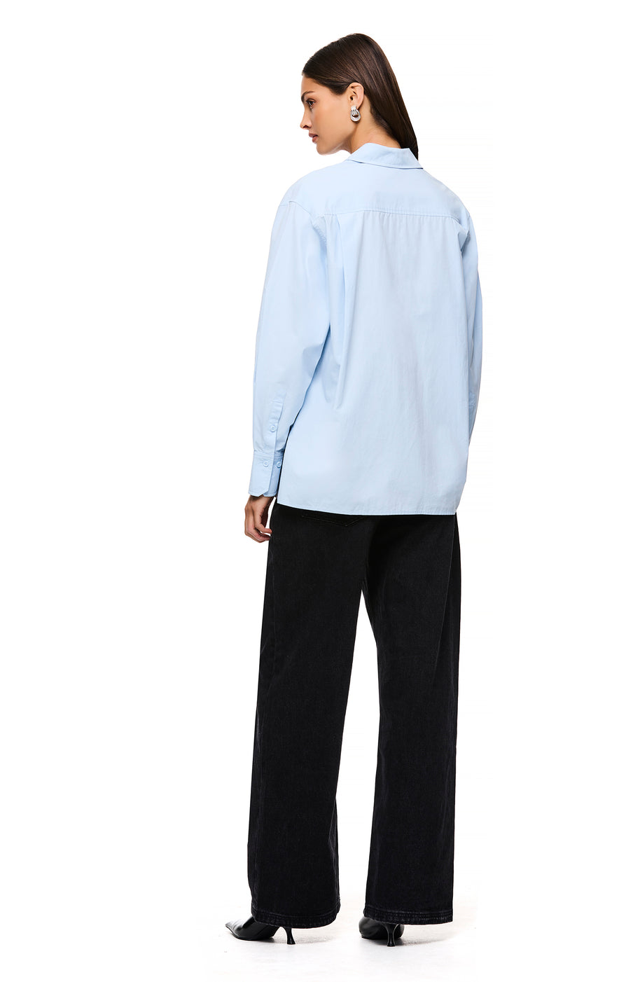 THE TESSA LIGHT BLUE SHIRT | model