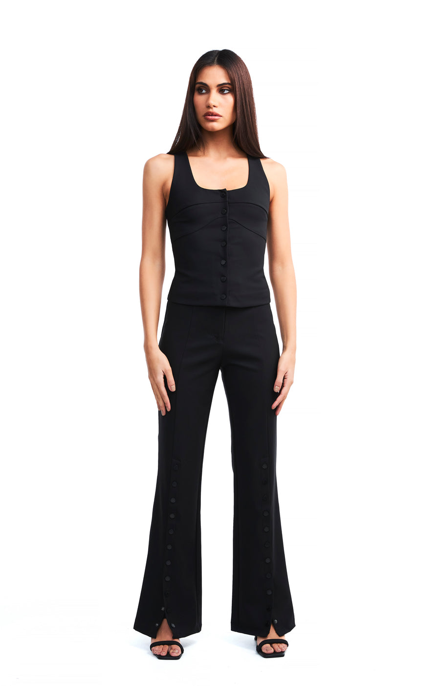 THE STELLA PANT | model