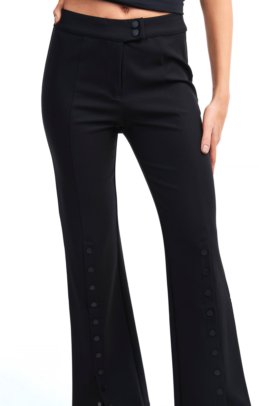 THE STELLA PANT | model