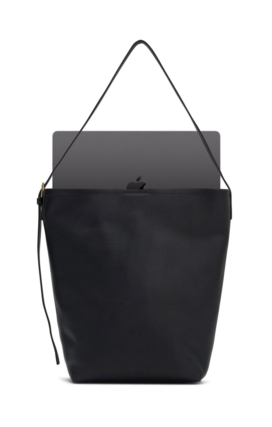 THE SMITH BLACK BUCKET BAG