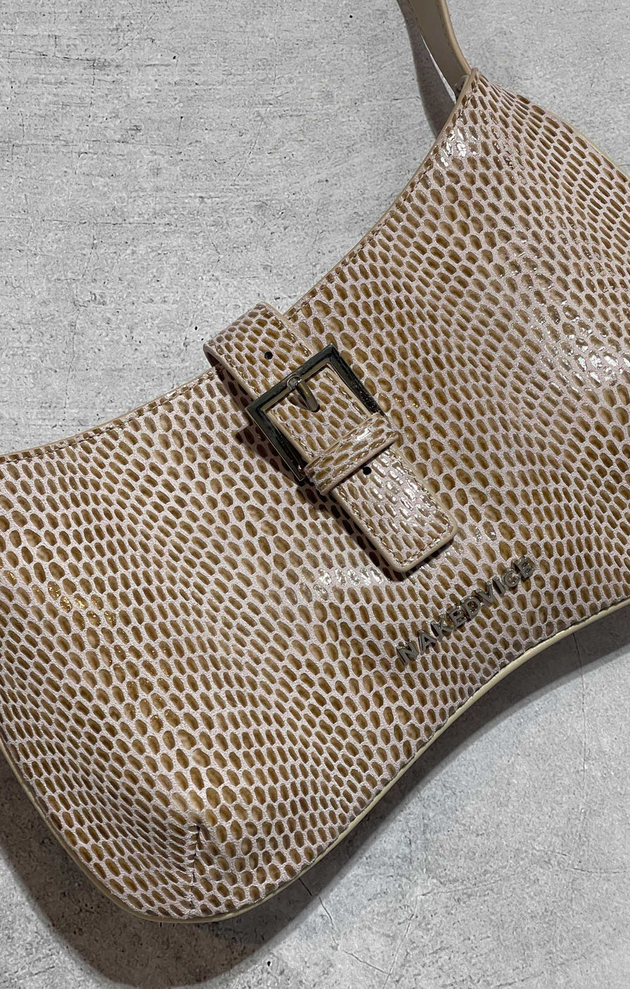 THE ROSE SNAKE | Lifestyle
