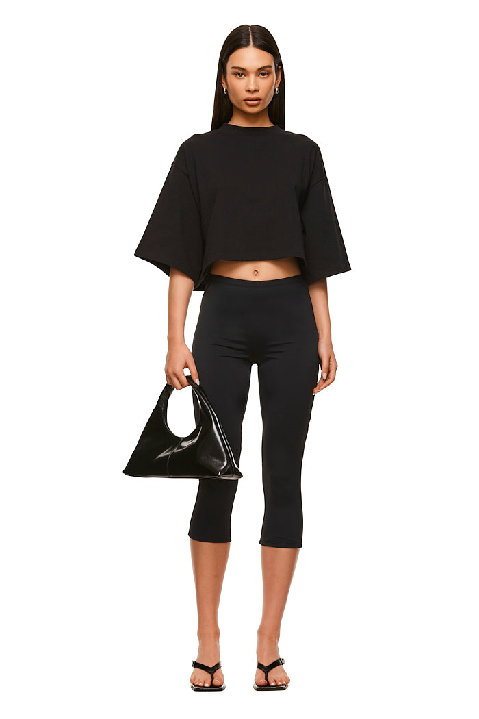 THE ALEX CROPPED BLACK TEE | MODEL