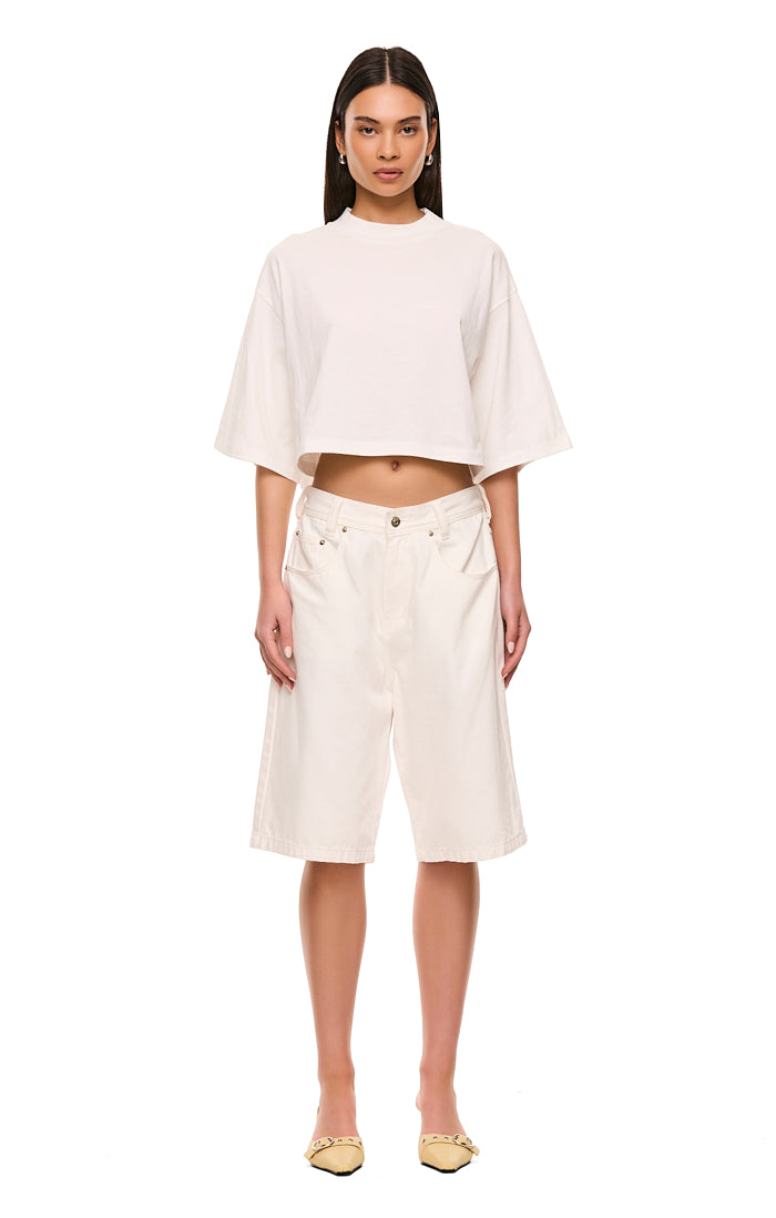 THE MAXWELL WHITE SHORT | model