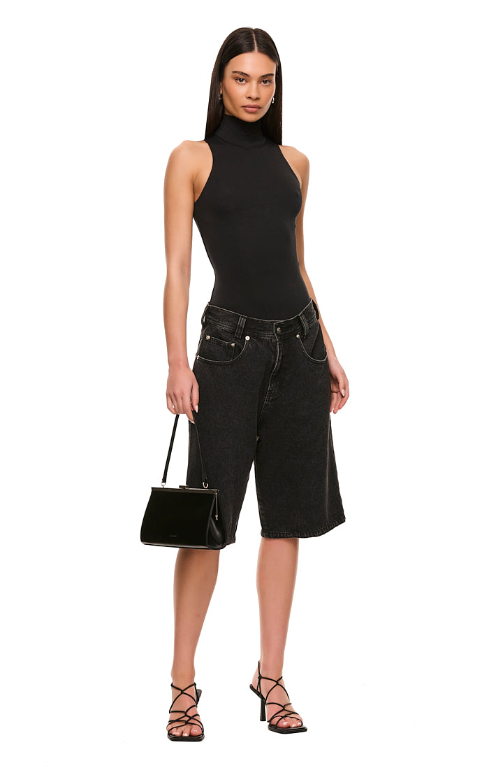 THE MAXWELL BLACK SHORT | model