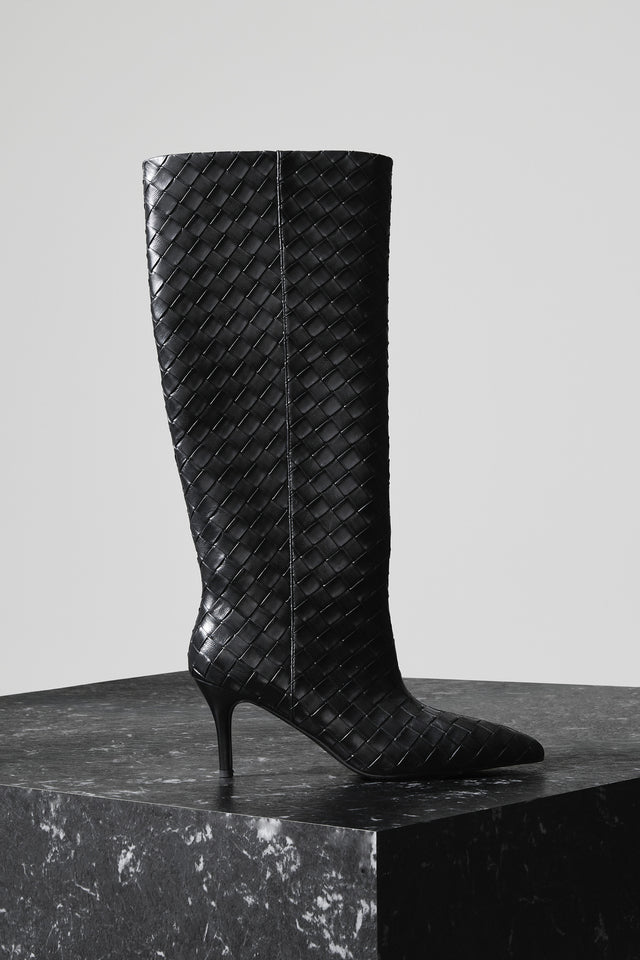 THE SEREN BLACK CROSSHATCH BOOT