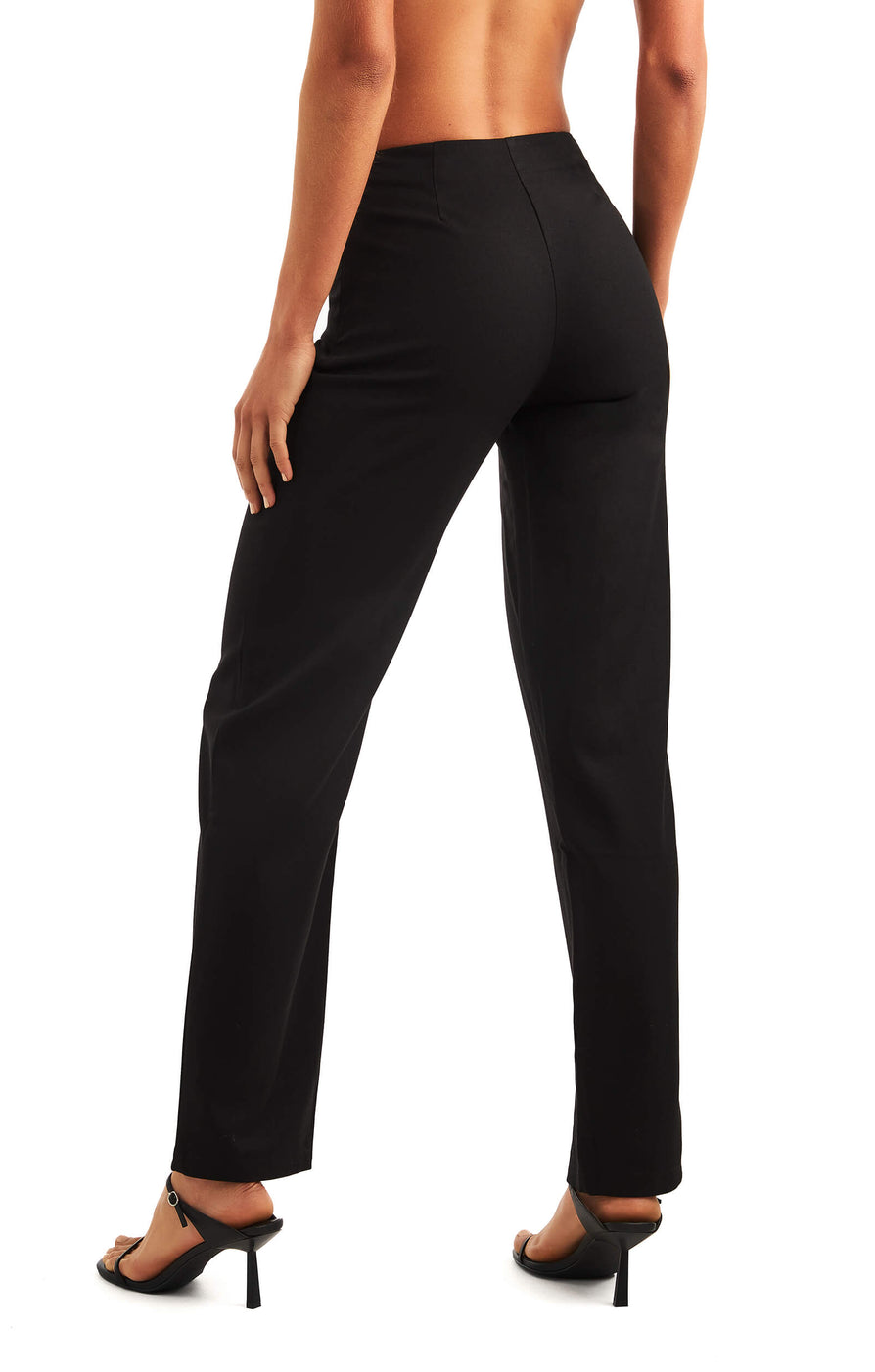THE ROY PANT | model
