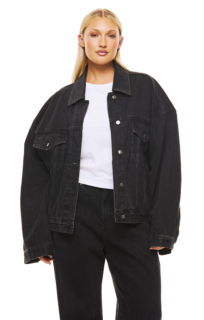 THE MAXWELL BLACK JACKET | model