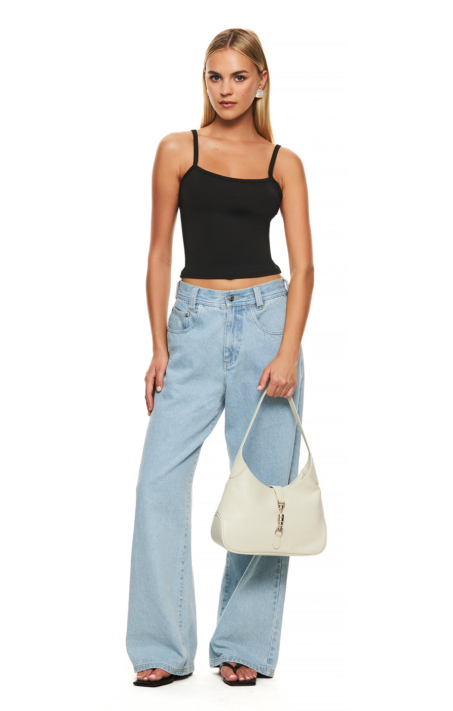 THE AMBER IVORY BAG | model