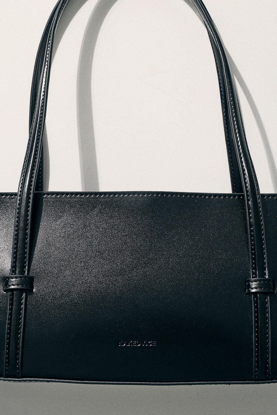 THE SINCLAIR BLACK BAG | LIFESTYLE