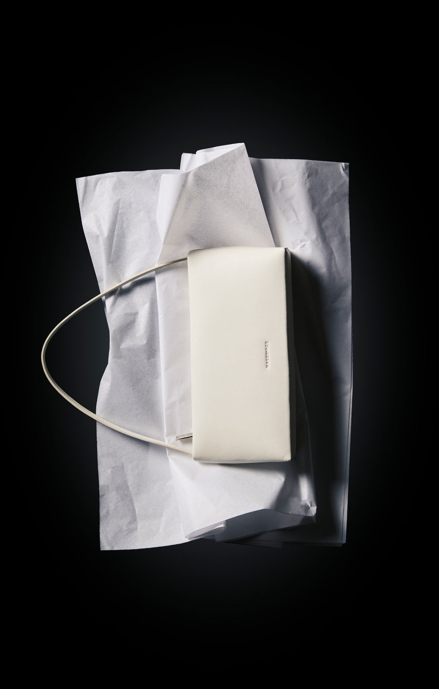 THE MIETTA WHITE BAG | campaign