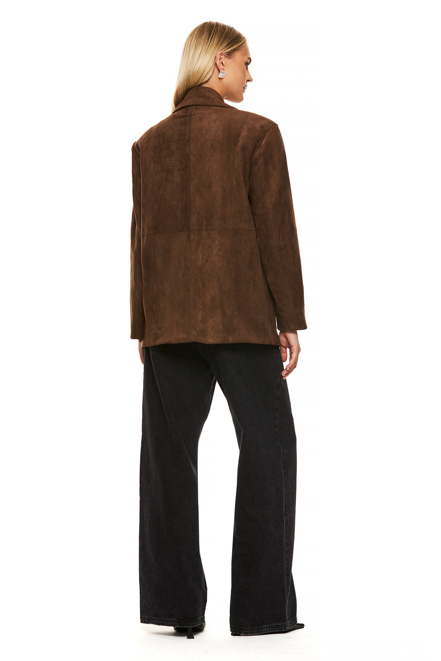 THE BROOKLYN BROWN BLAZER | model