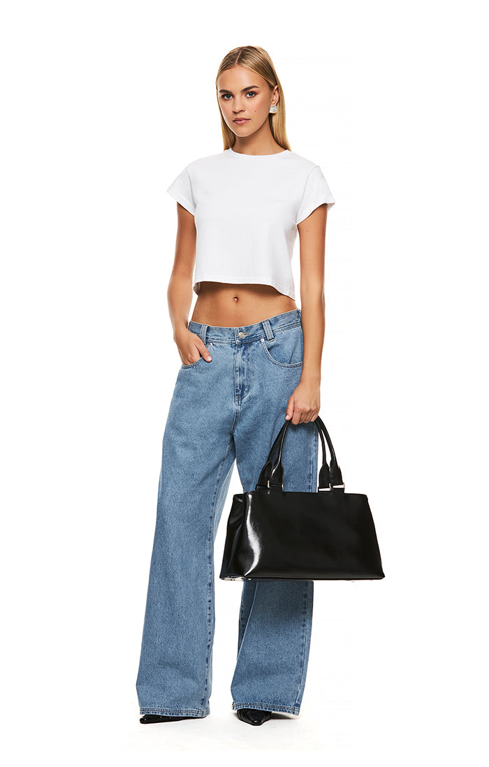 THE HUDDY BLACK BAG | MODEL