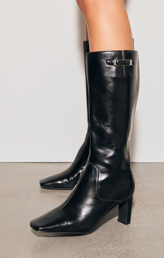 THE CINDY BLACK BOOT 
