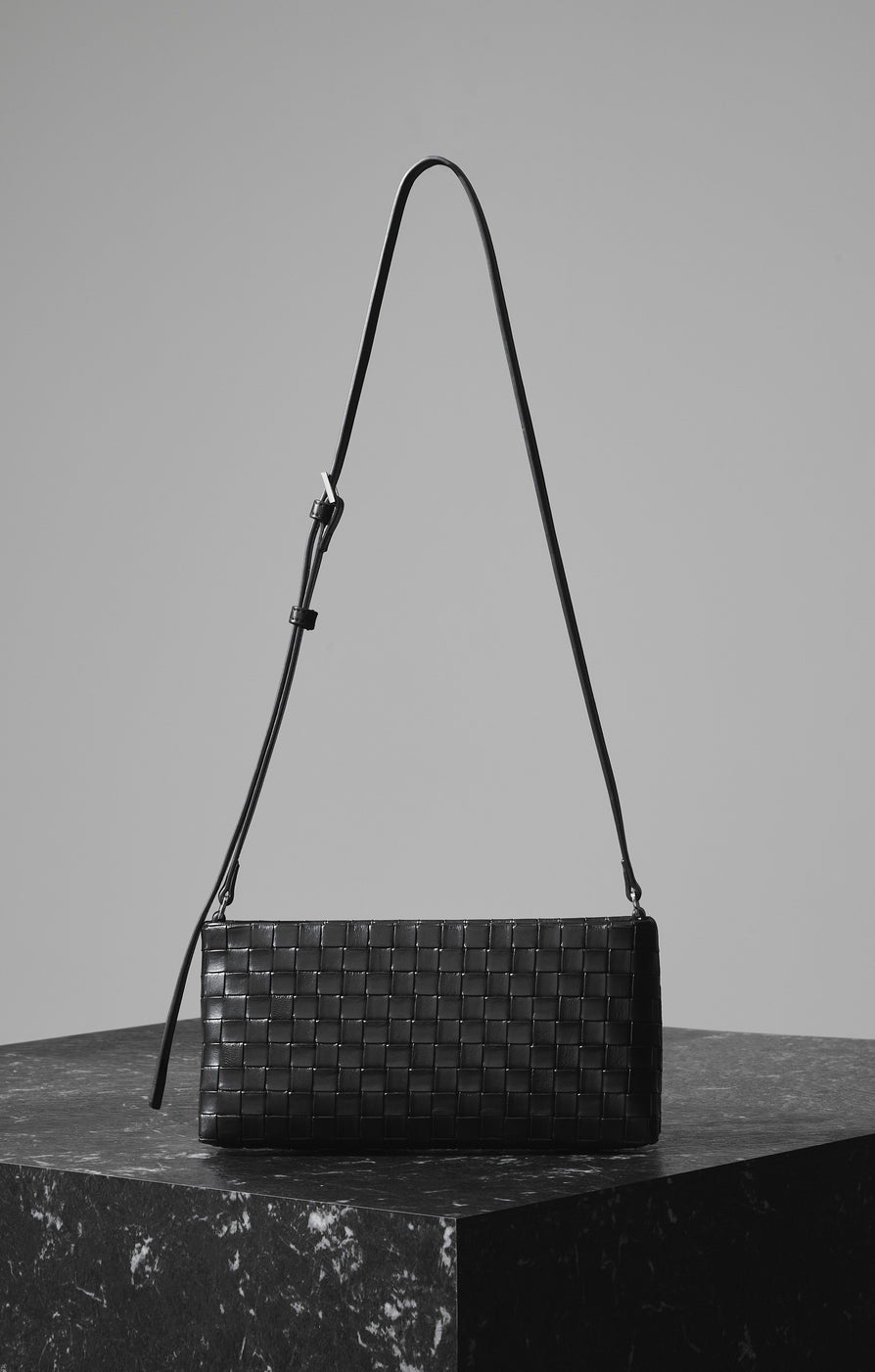 THE COURTNEY BLACK CROSSBODY BAG | campaign