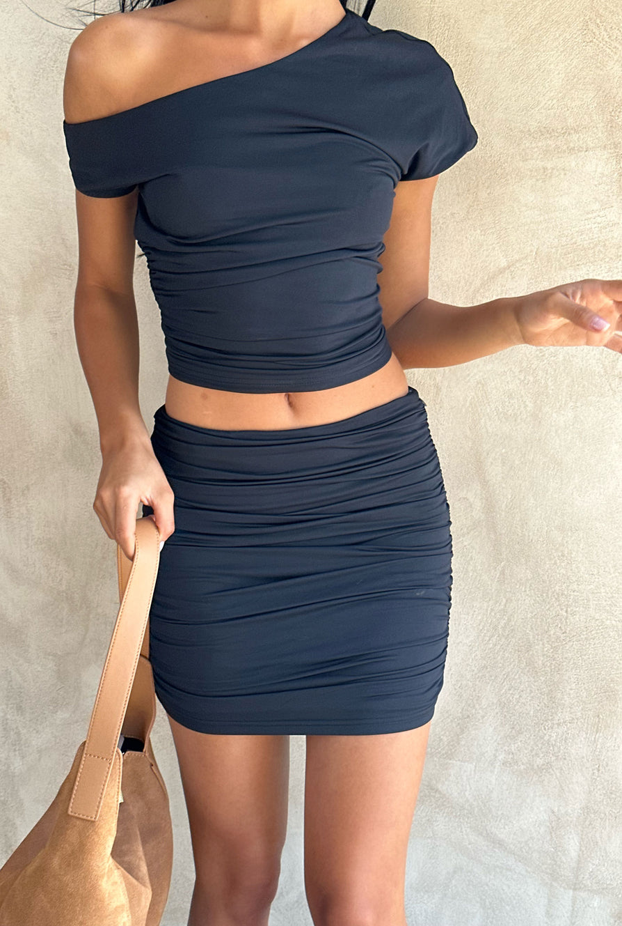 THE KATIA MINI SKIRT BLACK | lifestyle
