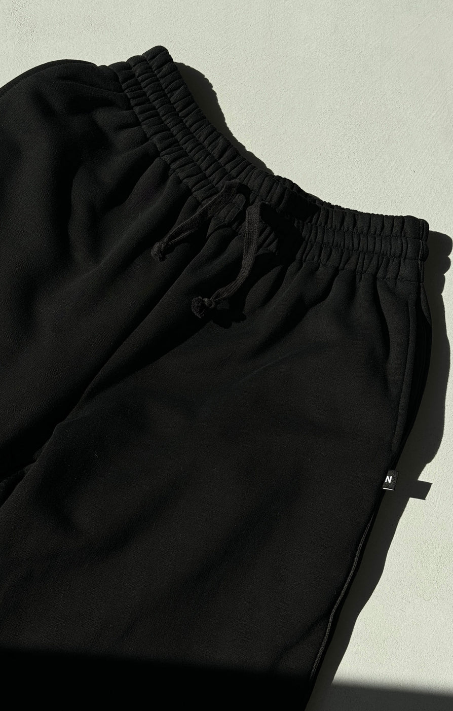 THE WEST TRACKPANT BLACK