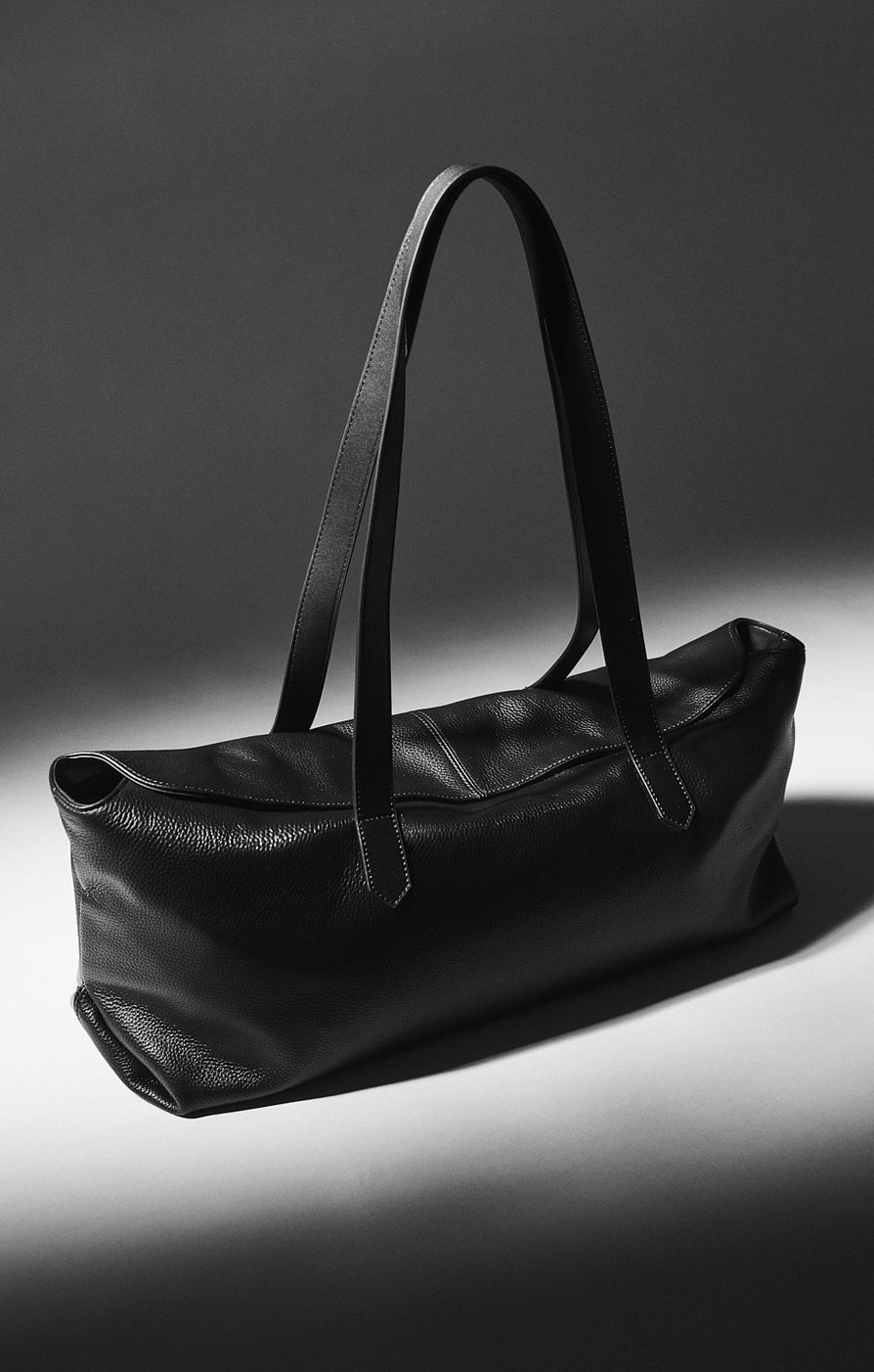 THE POPPY BLACK TOTE | LIFESTYLE
