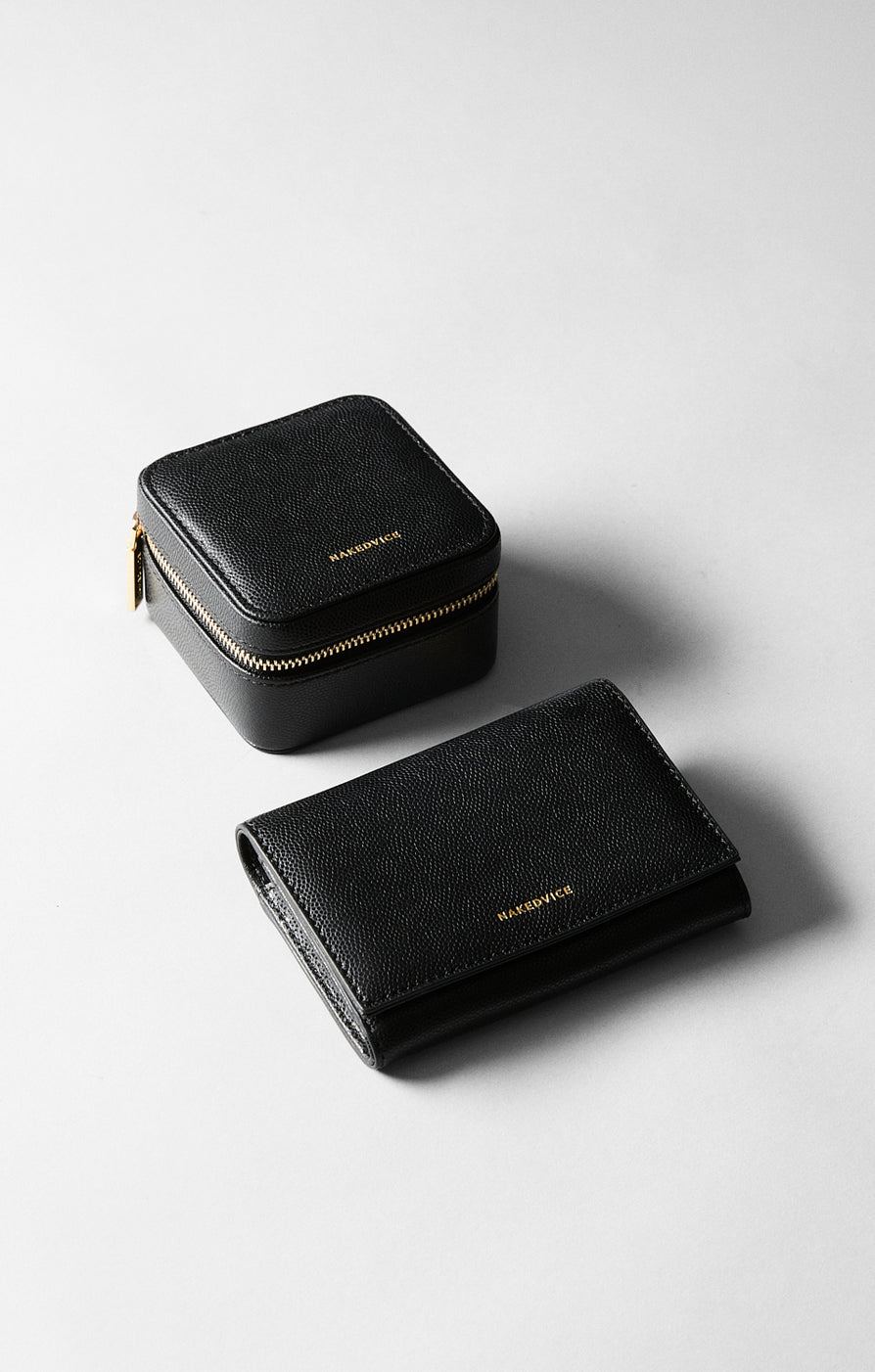 THE AZRA BLACK WALLET | LIFESTYLE