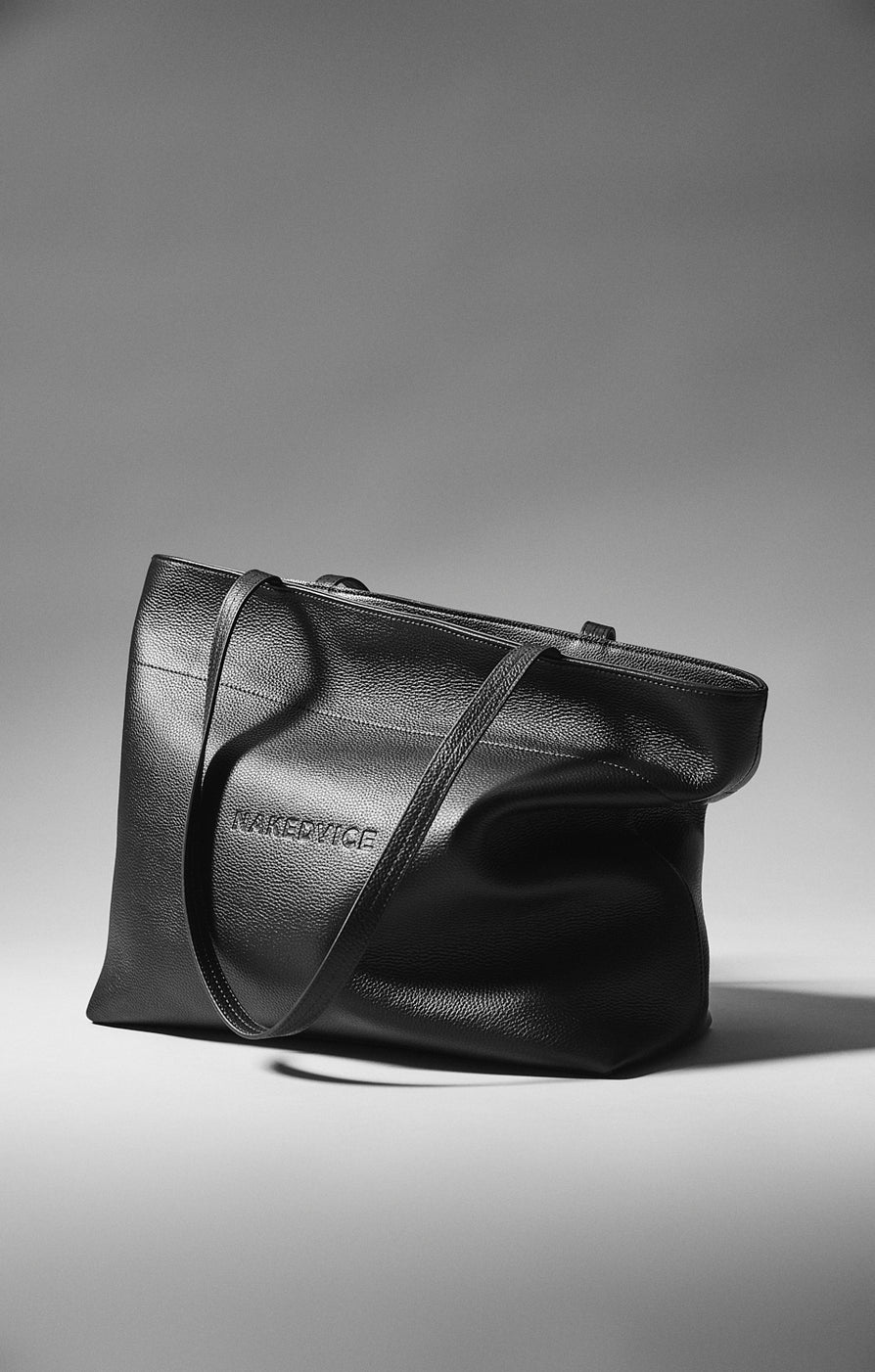THE NORA BLACK TOTE | LIFESTYLE