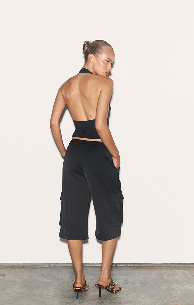 THE LORI BLACK SHORT 