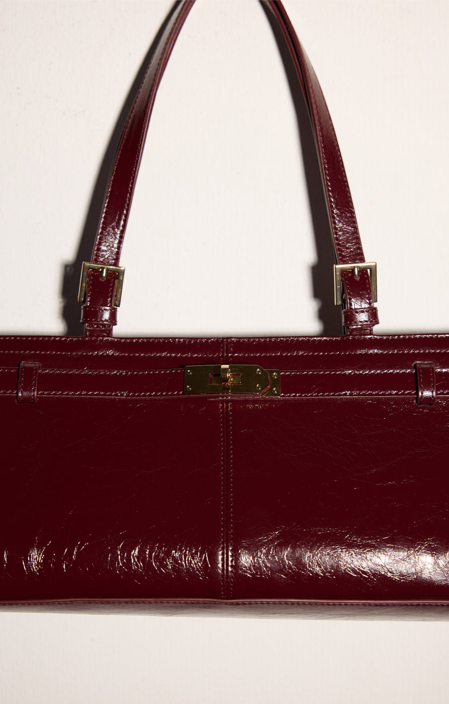 THE LUNA BURGUNDY BAG | campaign