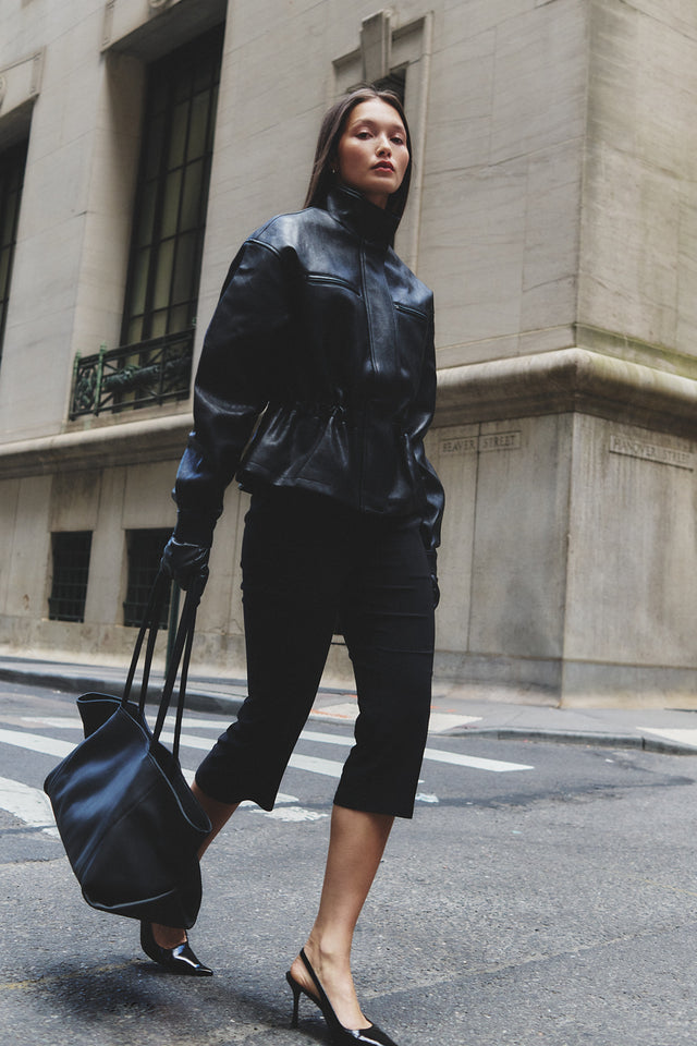 THE ZALI BLACK CAPRI PANT 