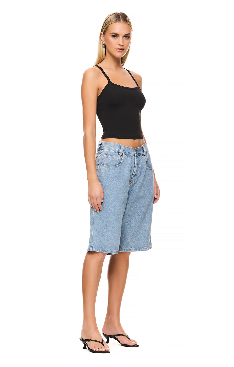 THE MAXWELL BLUE SHORT | model