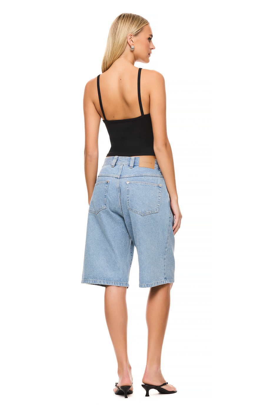 THE MAXWELL BLUE SHORT | model