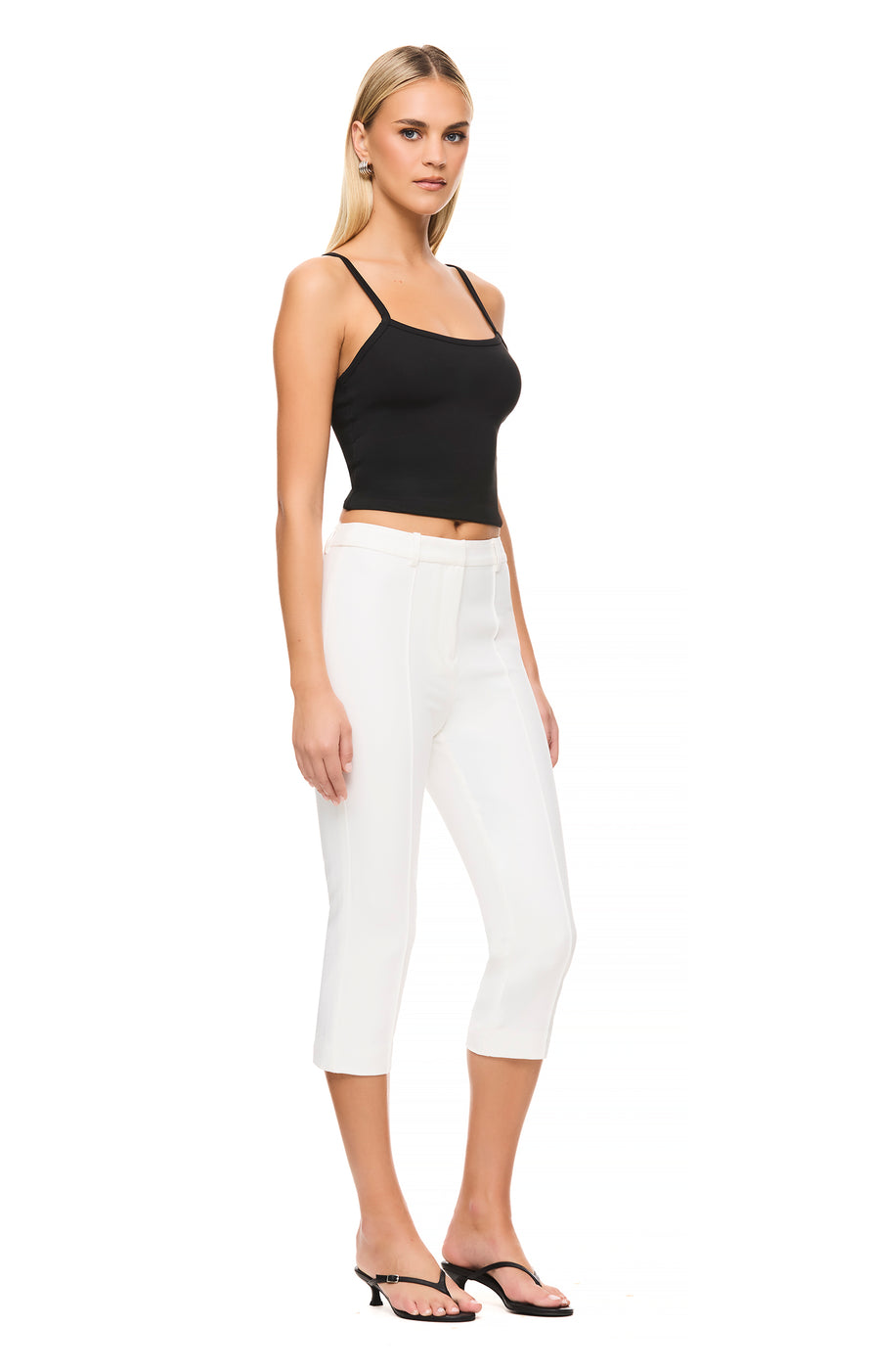 THE DOMINIQUE WHITE CAPRI PANT | model
