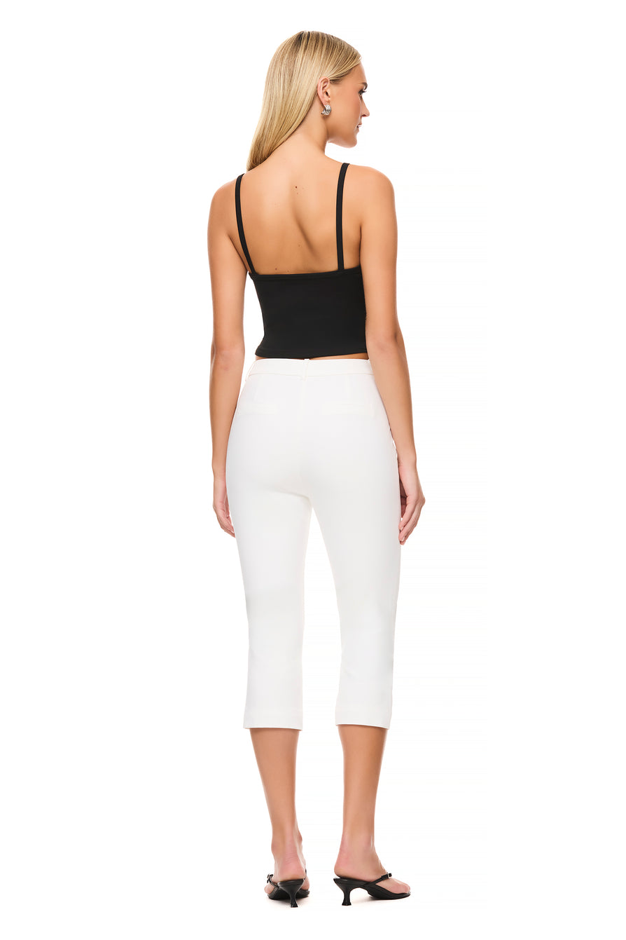 THE DOMINIQUE WHITE CAPRI PANT | model