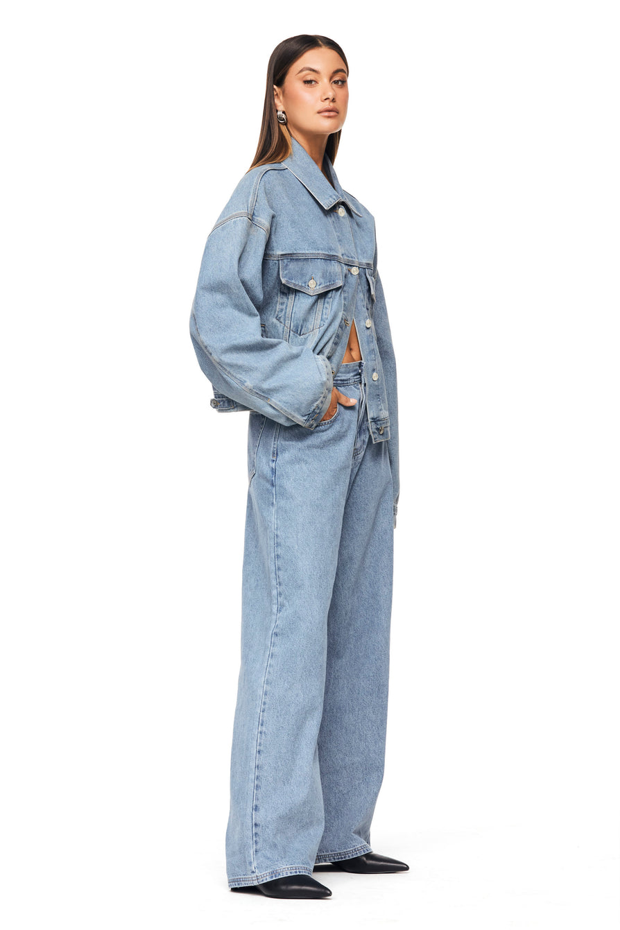 THE MAXWELL BLUE JACKET | model