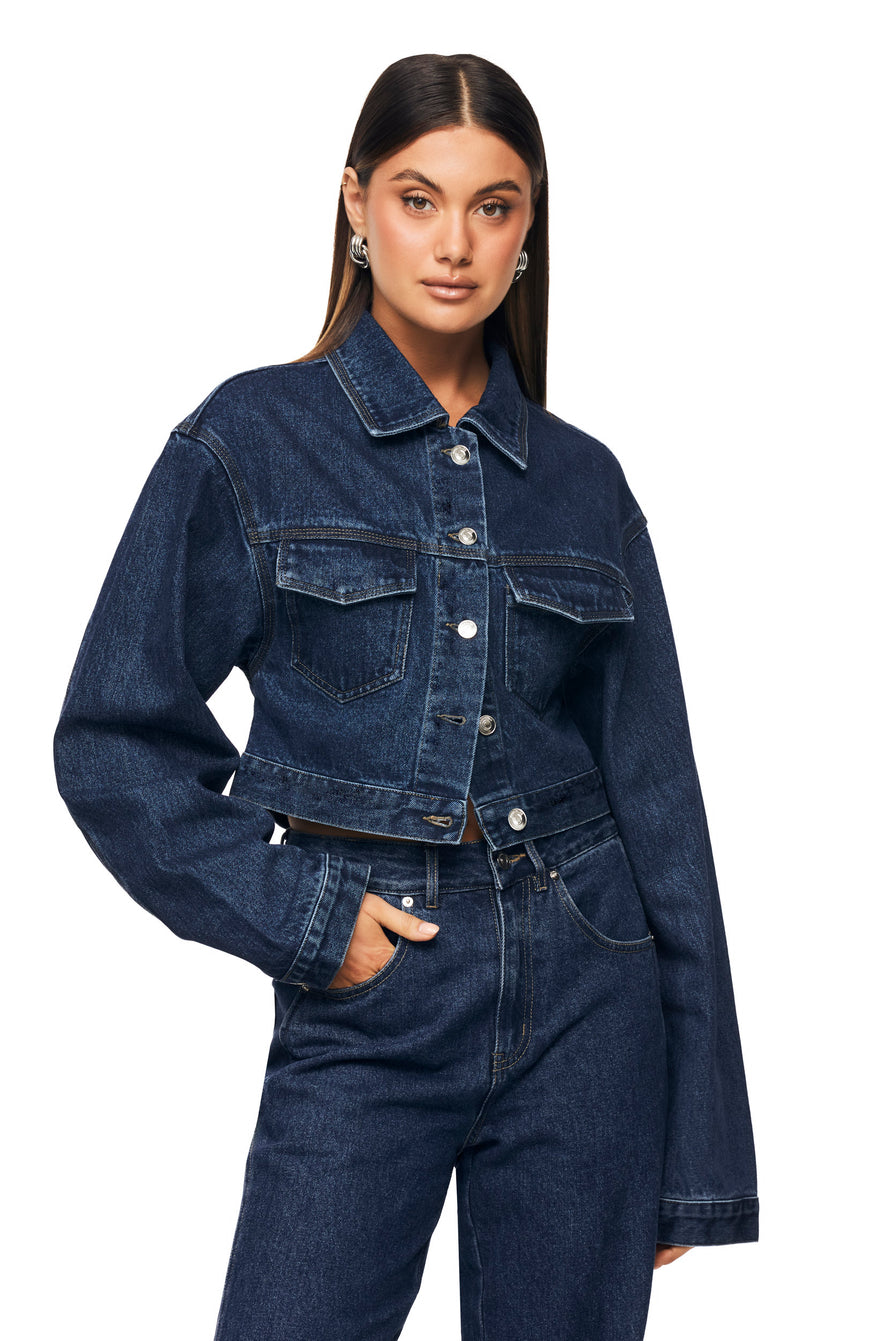 THE XAVIER INDIGO JACKET | model