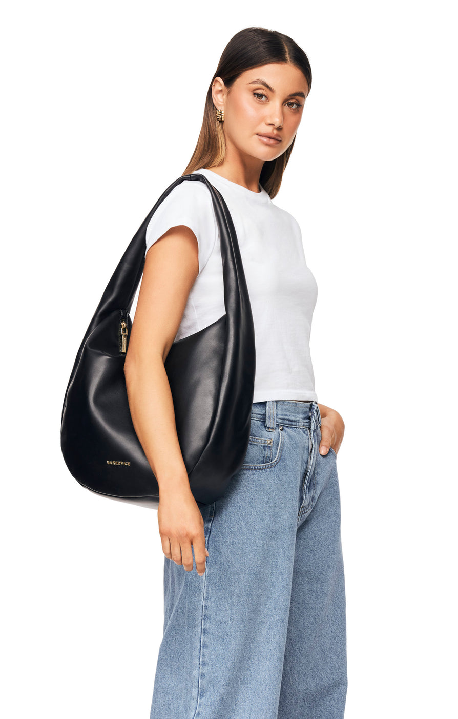 THE ZOE | model