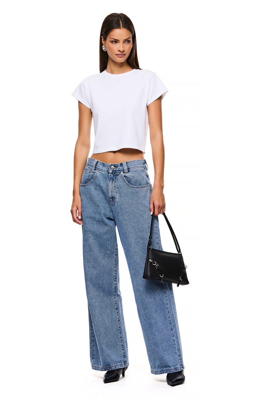THE ALIX BLACK BAG | model