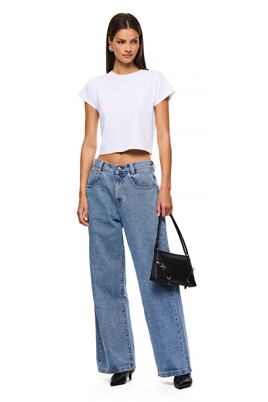 THE ALIX BLACK BAG | model