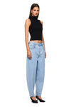 THE SAHARA LIGHT BLUE BARREL JEAN | MODEL