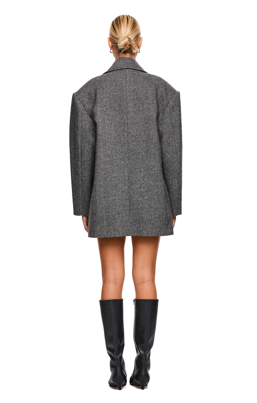 THE LINCOLN GREY BLAZER | MODEL