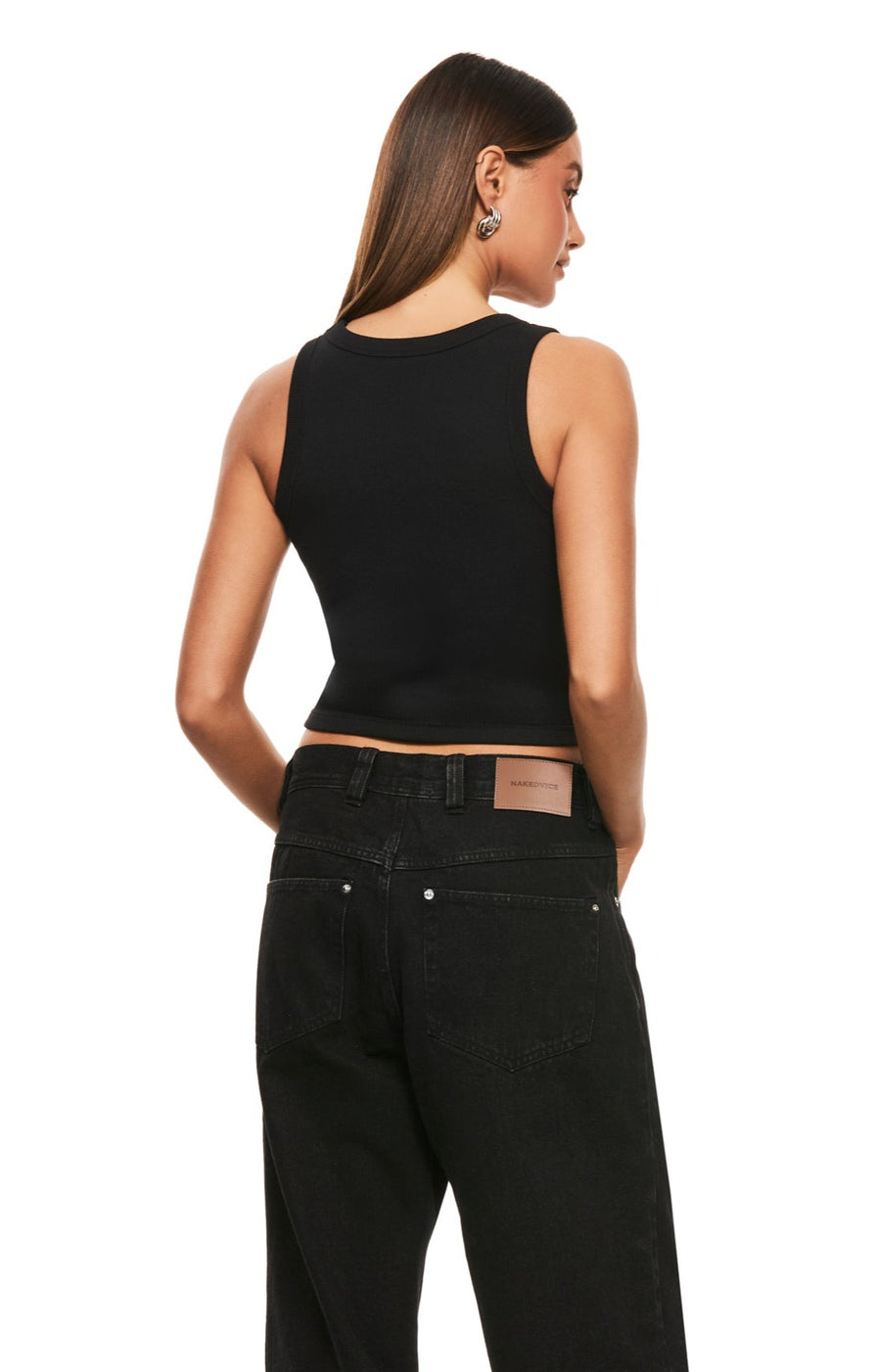 THE POLLY BLACK TANK TOP | model