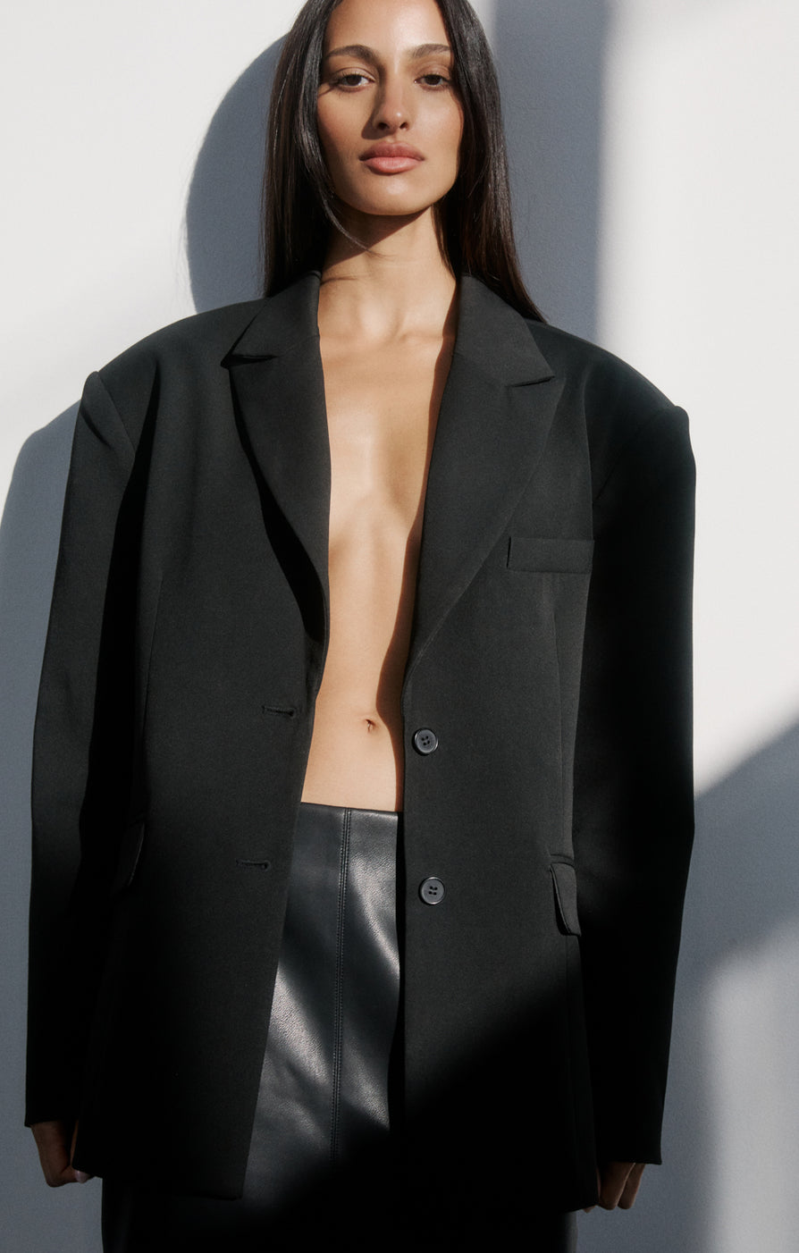 THE ISLA BLACK BLAZER | CAMPAIGN