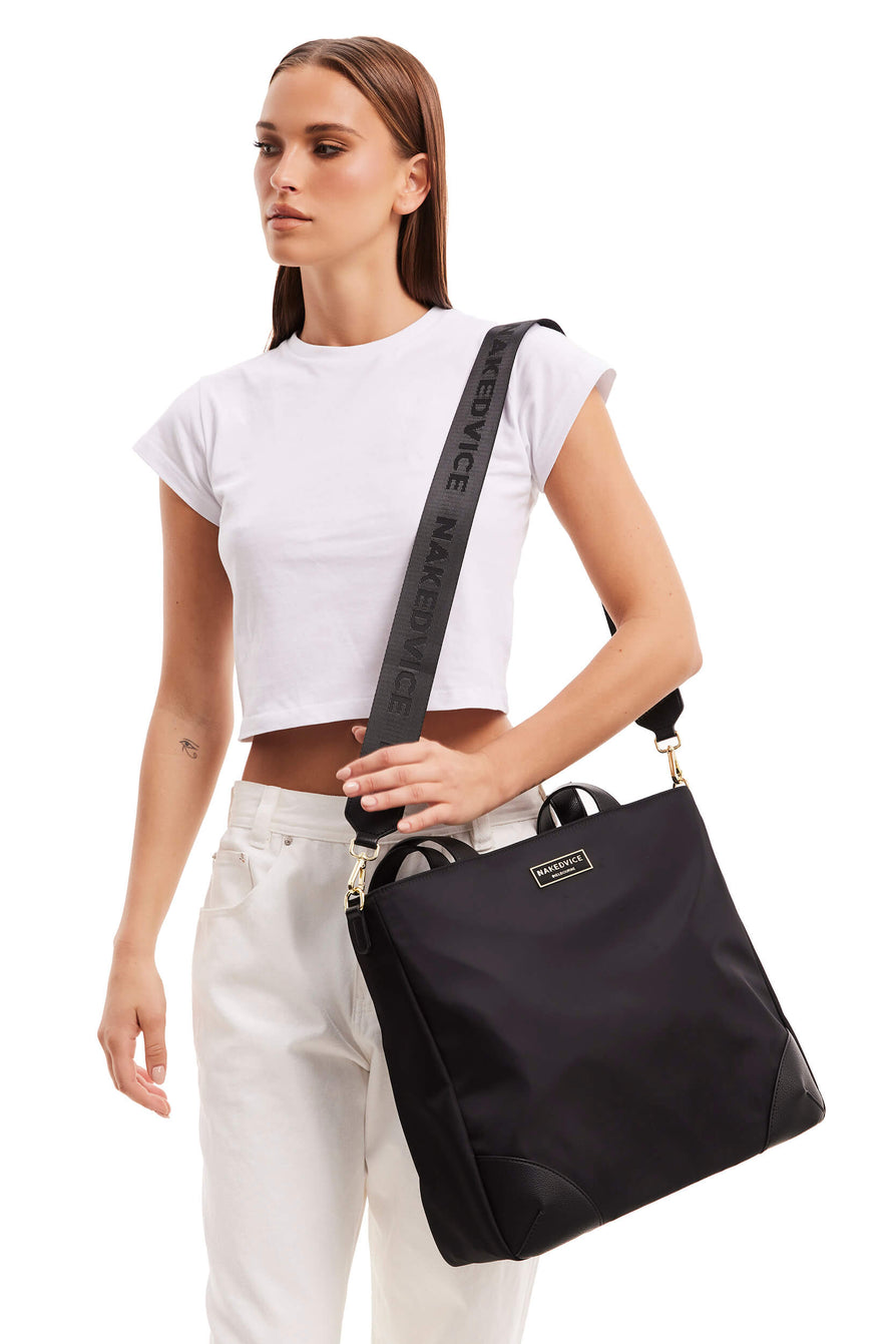 THE ALFIE GOLD | model
