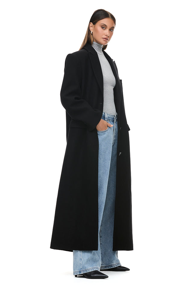 OTB_APRIL MAY_14_THE ISLA COAT BLACK_0875_1098px ONLINE STORE SIZEjpg