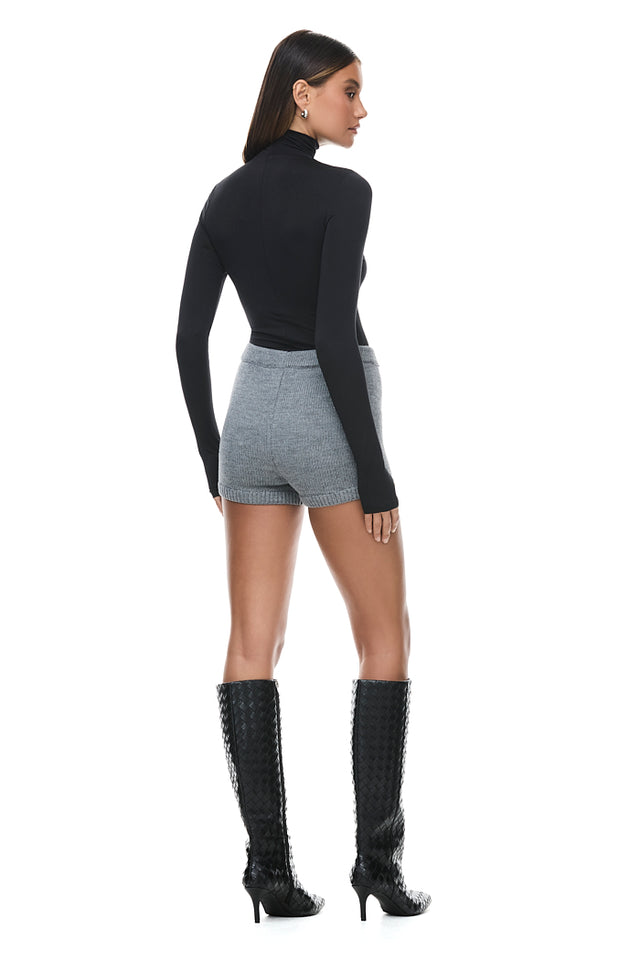 THE TULSA BLACK TURTLENECK TOP 