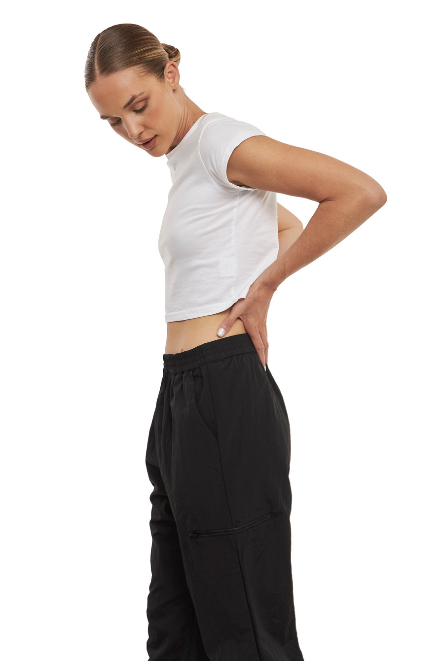 THE JACKSON BLACK PANT | model