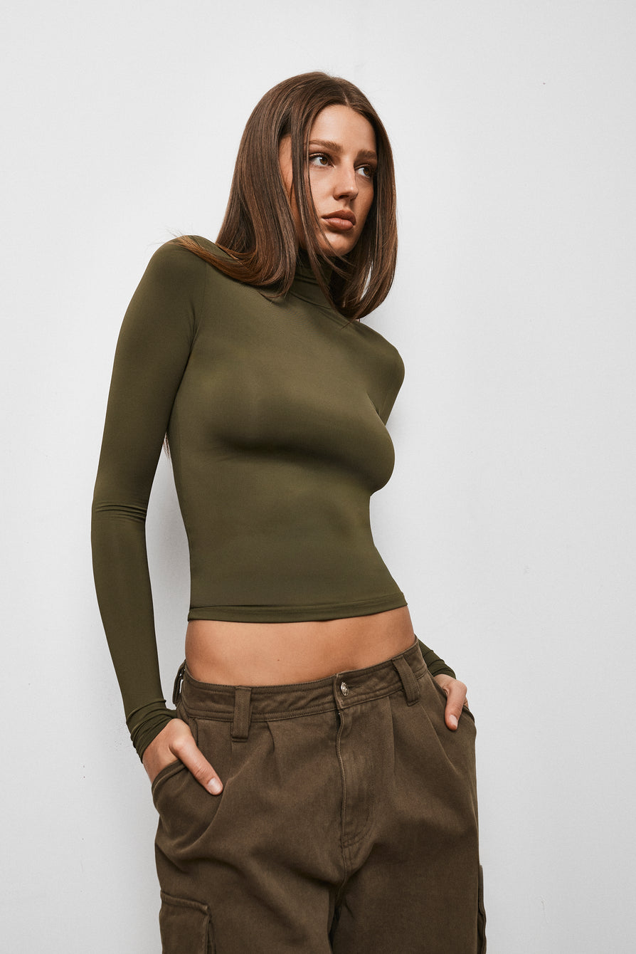 THE TULSA KHAKI SLINKY TURTLENECK | CAMPAIGN