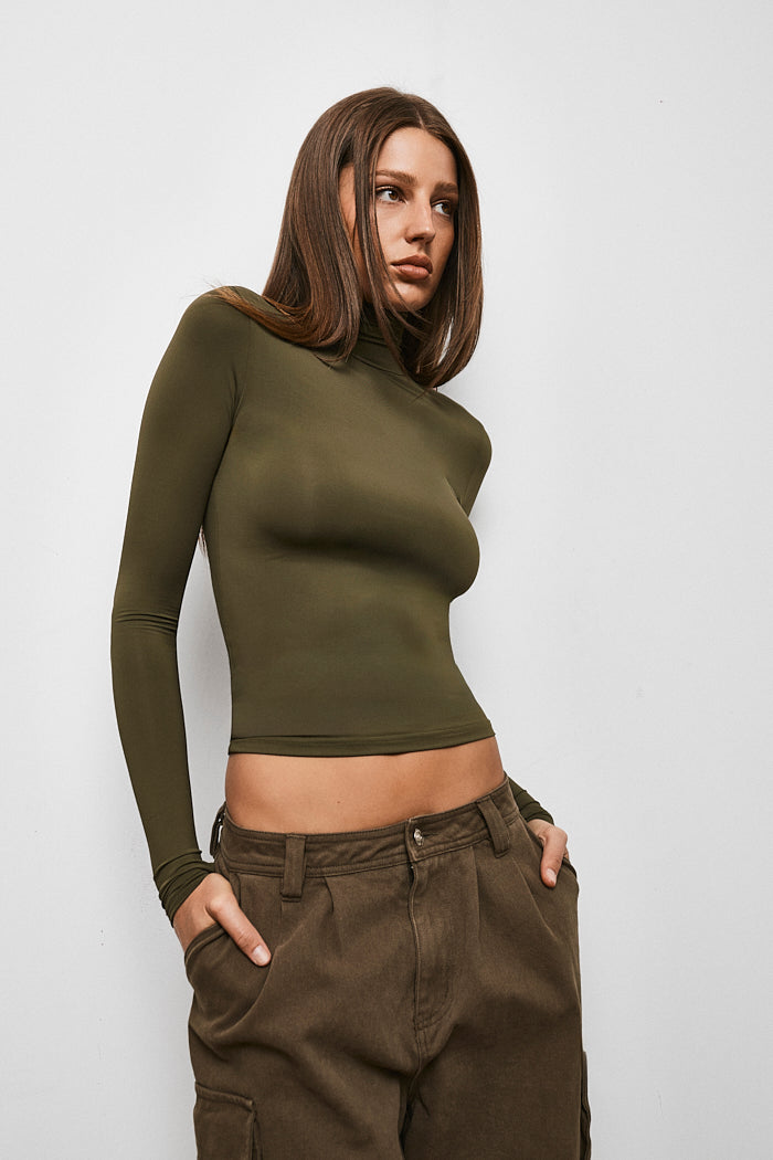THE TULSA KHAKI SLINKY TURTLENECK | CAMPAIGN