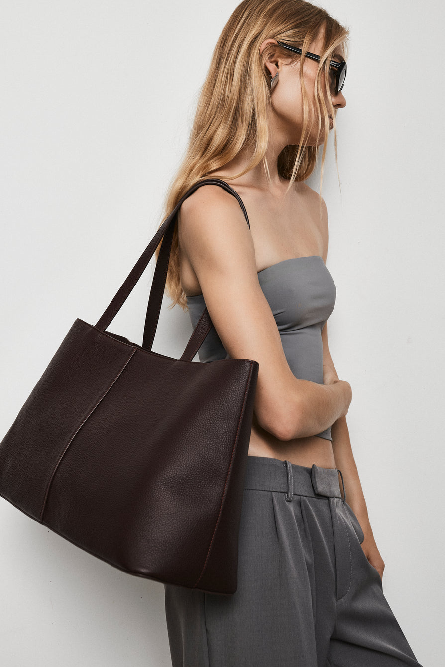 THE ROCKY BERRY TOTE | campaign
