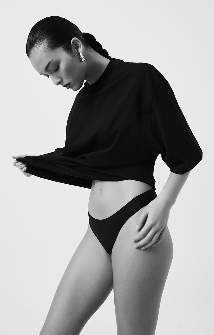 THE ALEX BLACK TEE | campaign