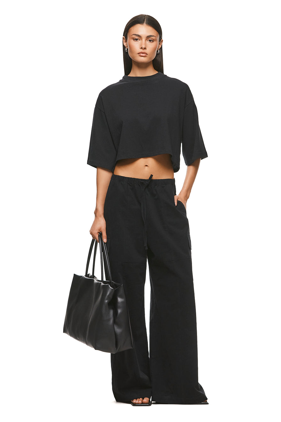 THE ALEX CROPPED BLACK TEE | MODEL